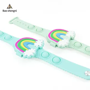 Populaire Mode China Siliconen Led Horloge Kids Regenboog Patroon Schattig Cartoon Ontwerp Clamshell Rood Led Digitaal Horloge