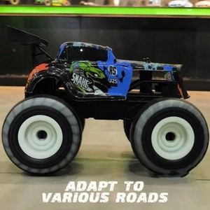 Nouveau produit : Voiture RC 4x4 tout-terrain 1/16 avec lumières LED colorées, véhicule télécommandé translucide - Product Image 4