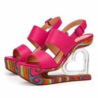 Sandales à plateforme pour femmes sur mesure OEM ODM, talons hauts de 16 cm, talon transparent en forme de cœur, chaussures tendance, fabricant de sandales en bois
