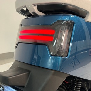 H310 Véhicule électrique à deux roues 72V 20Ah Moteur sans balais Frein à disque avant Frein à tambour arrière 1000W Pour un transport écologique - Product Image 3