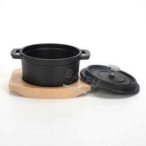 Mini <span class=keywords><strong>Cocotte</strong></span> <span class=keywords><strong>Redonda</strong></span> de Hierro Fundido Precurado con Bandeja de Madera, Mini Horno Holandés de Hierro Fundido, Mini Cacerola, Mini Olla para Servir - Product Image 3