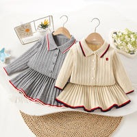 Ensemble deux pièces tricoté torsadé chaud style preppy pour filles, collection automne-hiver, avec jupe plissée classique – Vêtements et tenues pour bébés, vente en gros