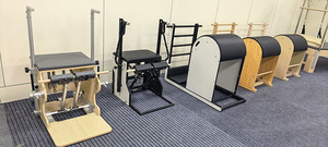 Meilleure vente : Appareil de rééducation de la colonne vertébrale en bois d'érable, <span class=keywords><strong>Correcteur</strong></span> de colonne vertébrale Pilates Reformer avec Trapèze - Product Image 4