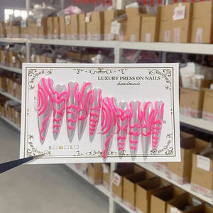 Uñas Postizas de Lujo SHUANGYU, Color <span class=keywords><strong>Rosa</strong></span>, ABS, Hechas a Mano, Diseño de Ataúd Largo, Cobertura Completa, con Brillantina Plateada y Pedrería, Estilo Stiletto Suave - Product Image 1