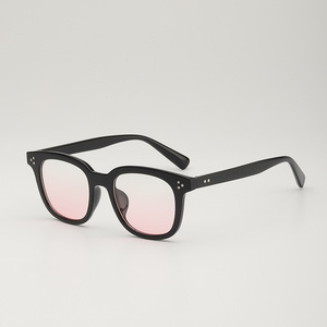 Gafas de Sol Modernas y Personalizadas para Hombre, Gafas de Sol de Diseñador al por Mayor, Lentes con Protección Anti-Reflejante para Mujer, Modelo 2327 - Product Image 3