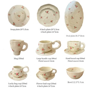 Juego de platos de cena de porcelana <span class=keywords><strong>blanca</strong></span> con diseño Floral hecho a mano europeo, Juego de vasos y platos bonitos <span class=keywords><strong>Vintage</strong></span>, <span class=keywords><strong>vajilla</strong></span> para boda - Product Image 6