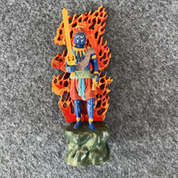 Patung Kayu Hades Retro Nostalgik Buatan Tangan, Berdiri Tegak dengan Pola Api, Hiasan Meja