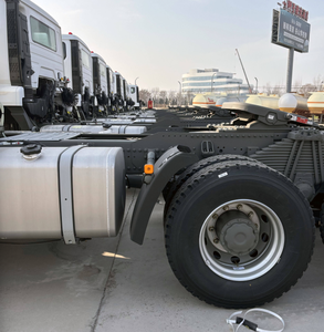 Camion tracteur Sinotruk HOWO NX 6X4 à double réservoir de carburant, 375 CV, 10 roues, poids lourd, qualité garantie, <span class=keywords><strong>achat</strong></span> de véhicule sans souci, prix bas - Product Image 3