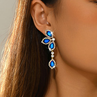 Anting Bunga Berhias Berlian Manis Model Lintas Batas Terbaru untuk Wanita - Elegan, Serbaguna, Kristal Warna-warni yang Dibuat dengan Sangat Rapi