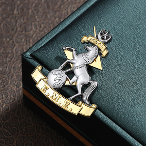 Tùy chỉnh kim loại sinh viên Quà Tặng cổ đồng bạc mạ vàng lá chắn hình dạng lưu niệm trường tốt nghiệp ve áo pins - Product Image 2