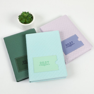 Agenda personnalisé pour filles 2027, agenda quotidien mignon et élégant, carnet de poche rose A5, agenda annuel de 365 jours en espagnol et en anglais - Product Image 1