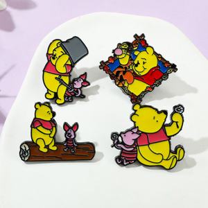 Win-ni für Pooh Tigger Metall abzeichen Kreatives animiertes Design Tägliche Legierung brosche Geschnitzte Gravur technik Niedliches Metall Metall - Product Image 3