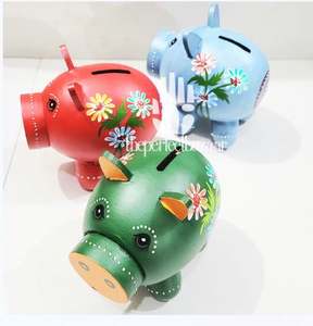 Hucha de madera pintada a mano - Alta calidad, ecológica y portátil - Product Image 2