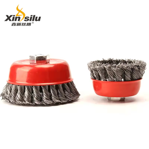 <span class=keywords><strong>Brosse</strong></span> <span class=keywords><strong>métallique</strong></span> torsadée de 75 mm <span class=keywords><strong>pour</strong></span> <span class=keywords><strong>meuleuse</strong></span> d'angle, élimination de la rouille et ébavurage des métaux - Product Image 3