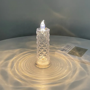 Romantisches Rosenmuster Flammenlose <span class=keywords><strong>LED</strong></span>-Kerze für Hochzeit Weihnachten Heimdekoration mit Refraktions-Halo-Projektion - Product Image 6