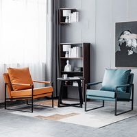 Fauteuil d'appoint Chesterfield carré moderne à une place avec structure en bois, rembourrage en éponge, pieds en bois d'hévéa et revêtement en tissu