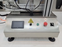 Machine de capsulage de remplissage de flacons en verre de petites bouteilles en plastique d'aluminium automatique de bureau machine de capsulage d'huile essentielle