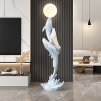 Lampe sur pied en forme de baleine, décoration de luxe pour la maison, ornement artisanal. Meubles élégants pour sublimer l'intérieur