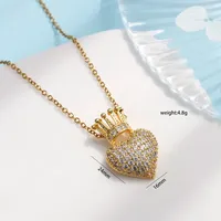 Classique brillant Zircon couronne amour pendentif collier pour femmes Vintage chaîne en acier inoxydable à la mode coeur forme bijoux accessoires