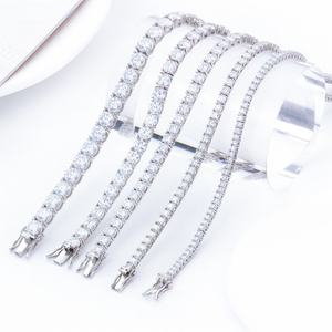 Bracelets Tennis pour Femme en Argent Sterling 925 avec Pierres de Moissanite Blanches VVS Brillantes pour Hommes et Femmes – Fabricant de Bijoux - Product Image 1