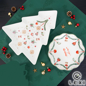 Plat de service rectangulaire en céramique et porcelaine durable, motif Joyeux Noël, rouge et blanc, avec motifs houx, cloche et chaussette, pour la maison, la cuisine, cadeau de fêtes - Product Image 2