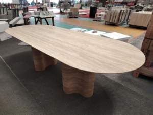 SH STONE Diseño personalizado Muebles ovalados Piedra natural Beige Travertino Grandes mesas de comedor de mármol de lujo - Product Image 3