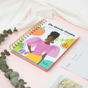 Cuaderno de autocuidado de tapa dura personalizado para chicas negras, diario de bienestar, motivación diaria <span class=keywords><strong>semanal</strong></span> mensual inspiradora en color negro - Product Image 3