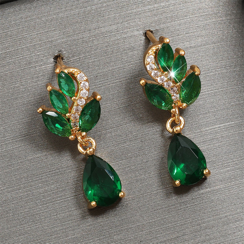 หินสีเขียวทอง