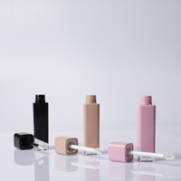 Emballages de contenants de rouge à lèvres en plastique transparent givré rose, brun, noir, carrés, avec logo personnalisé, 4,5 ml, avec bouchon à vis