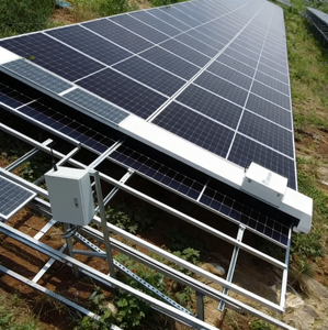 Robot de Limpieza de Módulos Fotovoltaicos Totalmente Automático de Grado Electrónico <span class=keywords><strong>Re</strong></span>-YINCAI con Capacidad de Escalada Extremadamente Fuerte - Product Image 2