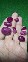 Pierre précieuse de forme de mélange de Cabochon de rubis naturel de haute qualité de mines indiennes pierre de cristal précieux pour la fabrication de bijoux
