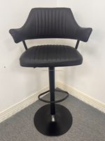 Tabourets de bar ergonomiques carrés en gros avec dossiers, vente chaude, coussin de siège épaissi de 46 cm de large, tabourets de bar à dossier haut