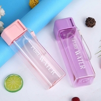 Botol Minum Plastik Anti Bocor Tahan Panas Bentuk Kotak Sederhana, Praktis dan Portabel untuk Gym, Terkenal di Internet Karena Kreativitasnya