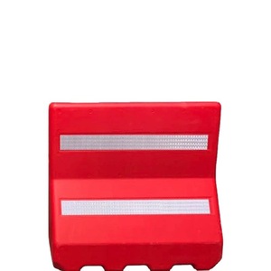 Bolardo de Plástico Water Horse 560x560x150x350mm, Barrera Anticolisión para Comunidades, Estacionamientos Municipales y Carreteras - Product Image 2