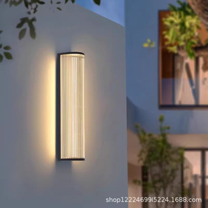 โคมไฟติดผนังภายนอกแบบโมเดิร์น กันน้ำ ไฟ LED สำหรับวิลล่า สวน ลานบ้าน ระเบียงภายนอก - Product Image 4