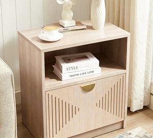 Table de chevet moderne en bois avec porte cannelée et étagère ouverte, table d'appoint pour chambre à coucher et salon - Product Image 2