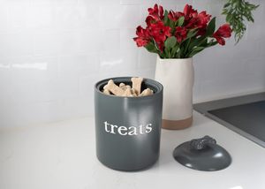 Nat & Jules tratta un contenitore per animali domestici in ceramica grigio carbone 8X6 - Product Image 3