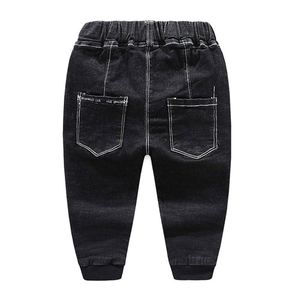 Nouveaux Jeans pour Bébés et Enfants : Salopettes Innovantes et Tendance pour Garçons – Photos Récentes à Vendre - Product Image 2