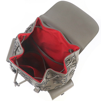 Sac à dos en cuir PU vert olive pour homme avec patch lettre GF, à cordon de serrage et rabat, avec bretelles réglables pour les voyages et l'usage quotidien