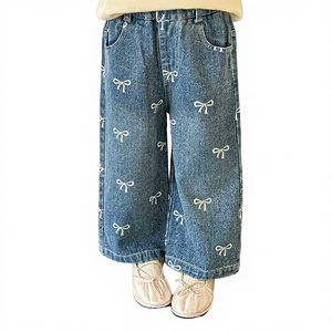 Pantalon bébé en denim évasé à imprimé intégral, style coréen, nouvelle collection été 2025, coupe ample, séchage rapide, modèle PDD2186, logo sur le col, personnalisable OEM - Product Image 4