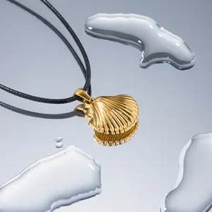 J&D New Trend 18K Gold-plated Stainless Steel For Women Black Cord Shell Texture Scallop Pendant Necklace