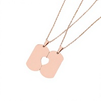 Collier personnalisé en acier inoxydable plaqué or avec gravure laser en forme de cœur, souvenir gravé pour couples, meilleurs amis