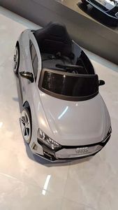 Nouvelle arrivée Voiture électrique Audi RS E-<span class=keywords><strong>tron</strong></span> GT sous licence pour enfant Musique Lumière Batterie Alimentée Jouet voiture à pédales pour enfants - Product Image 6