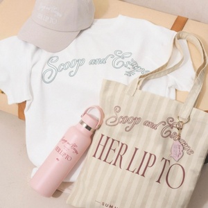 Sac à bandoulière pratique de grande capacité 40*31*10, matériau épais, logo imprimé rayé, sac fourre-tout, 100% toile, sac de plage, sac de voyage - Product Image 1