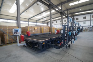 เครื่องตัดกระจก CNC อัตโนมัติ ความแม่นยำสูง สำหรับกระจกโฟลตและกระจกมิเรอร์ เหมาะสำหรับโรงงานแปรรูปกระจก - Product Image 6