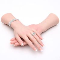 Modèle de main féminine réaliste en silicone, main artificielle avec doigts flexibles, mannequin en silicone pour la présentation de bijoux et la pratique