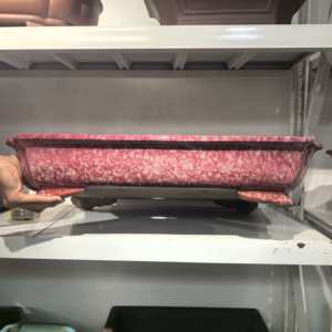 Maceta de Bonsái Hecha a Mano de Alta Calidad, Tamaño XXL, de Arcilla Morada Yixing Esmaltada en Rosa Nieve, con Patas de Nube - Product Image 1