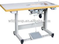 Costume de table et de support populaire domestique pour machine à coudre industrielle avec pied de marche en bois