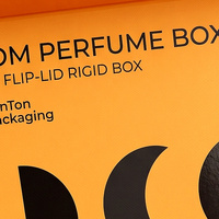 Confezione Regalo Premium Personalizzata per Colonia all'Arancia e Scatola Magnetica per Profumo con Espositore in Carta e Confezione per Fragranze