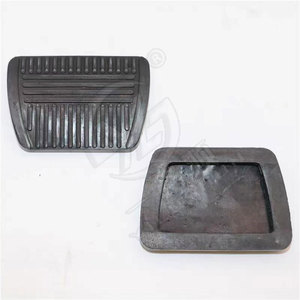 Plaquettes en caoutchouc antidérapantes pour pédale de frein et embrayage de tricycle électrique Smooth Sailing X165 90x76mm 67x56mm - Product Image 2